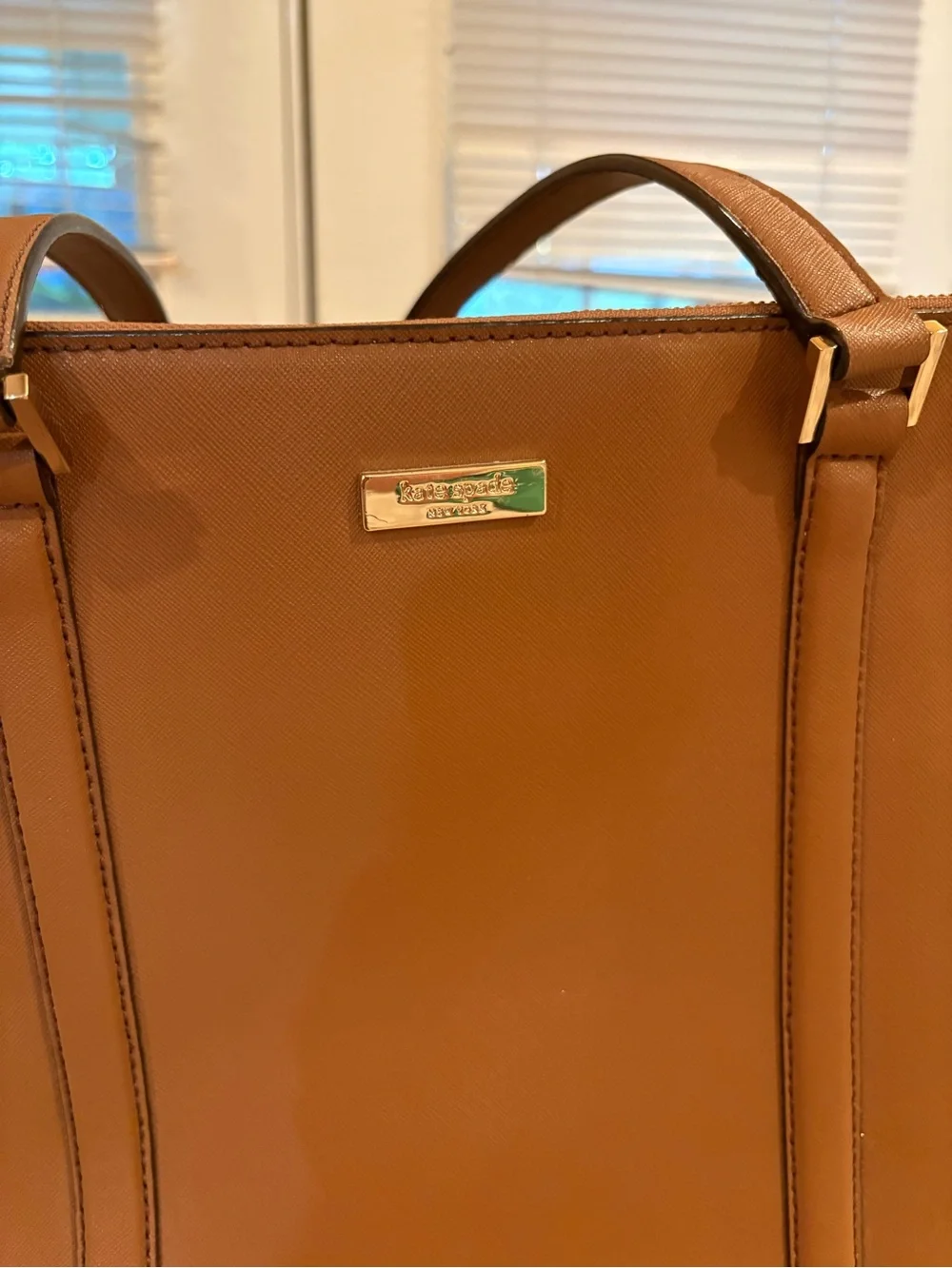 kate spade 11 5x15x7”